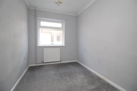 bedroom 3 .JPG