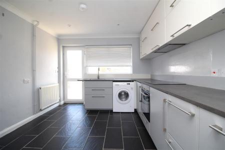 kitchen 1 .JPG