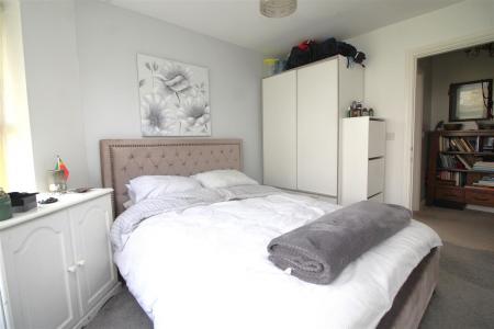 main bedroom 2 .JPG