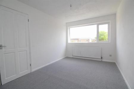 bedroom 1 .JPG
