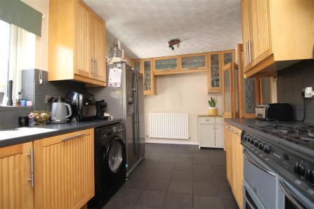 kitchen 2.JPG