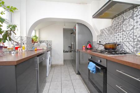 kitchen 1.JPG