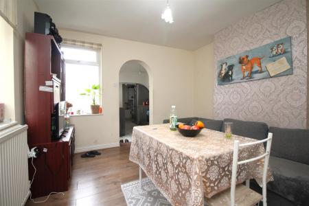 dining room 2 .JPG
