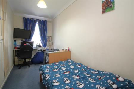 bedroom 3.JPG