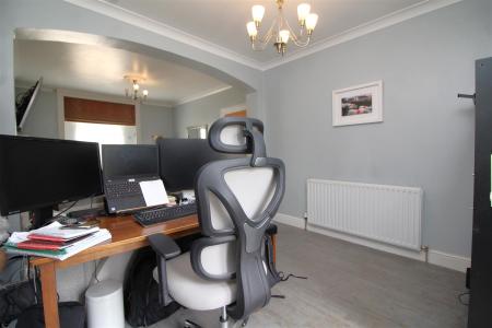 sitting room 1.JPG