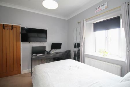 bedroom 2.JPG