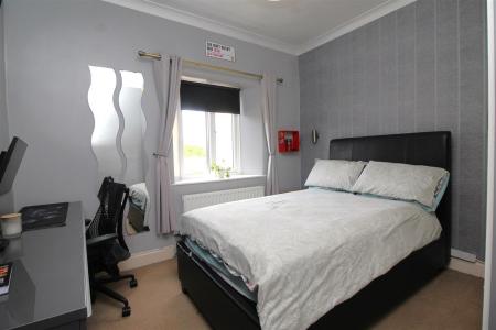 bedroom 2 2.JPG
