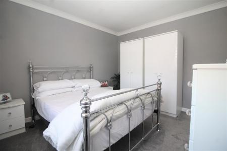 bedroom 2 .jpg