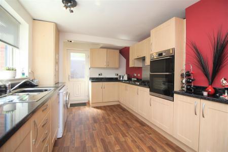 kitchen 1.jpg