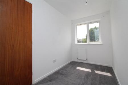 bedroom 2 .JPG