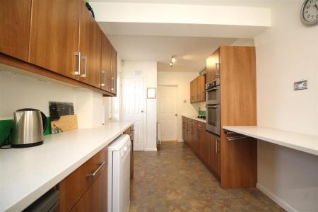 kitchen 3 .JPG