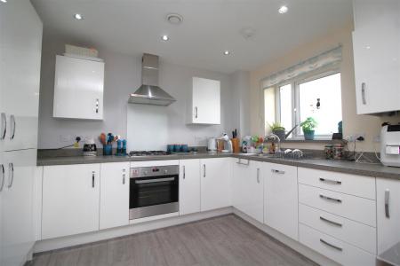 kitchen 1 .JPG