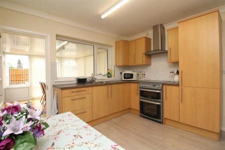 kitchen 3.JPG