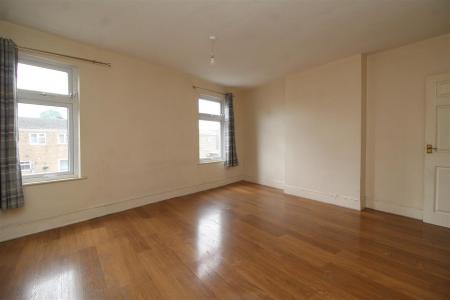 bedroom 1 .JPG