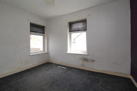 bedroom 2 .JPG