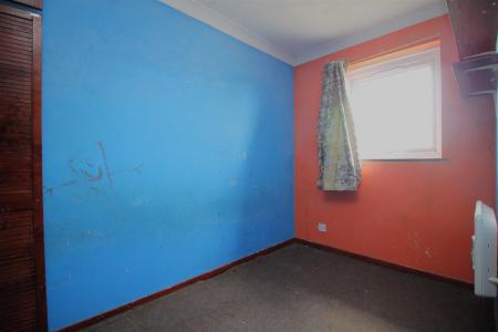 bedroom 2 .JPG