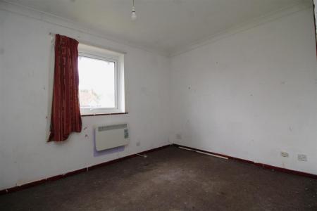 bedroom 1 .JPG