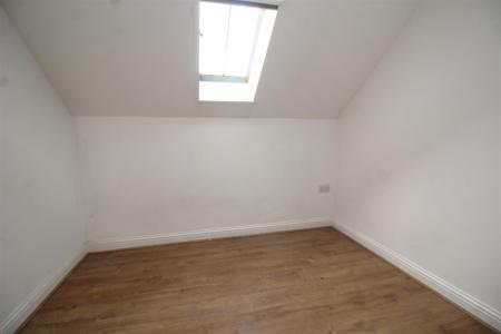 bedroom 2.JPG