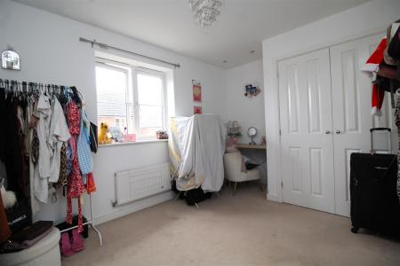 bedroom 2 .JPG