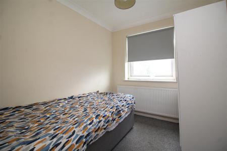 bedroom 2 .JPG