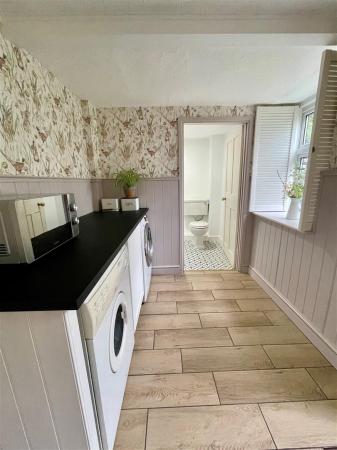 utiltiy room image 2.jpg