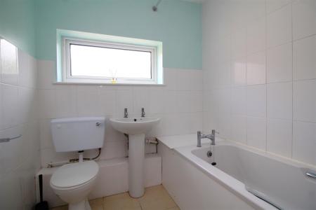bathroom .JPG