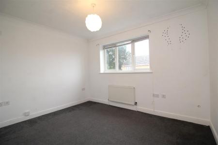 bedroom 2 .JPG