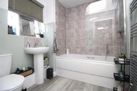 bathroom .JPG