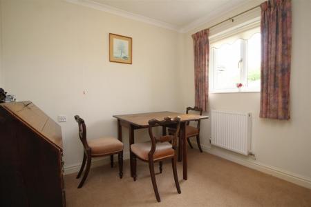 bedroom 2 .JPG
