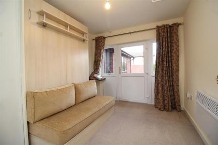 bedroom 3 .JPG