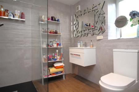 ensuite .JPG