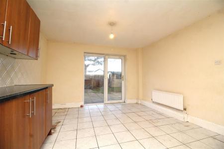 kitchen diner 2 .JPG