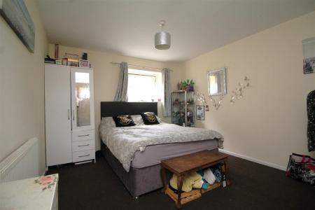 bedroom 3 .JPG