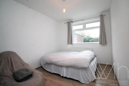 bedroom image 2 .JPG