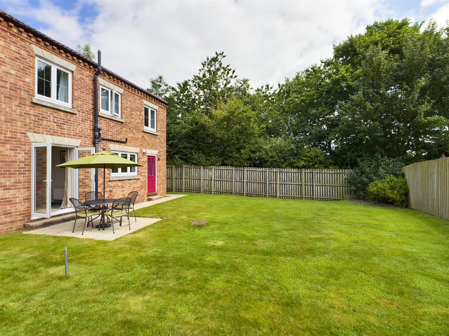 4 bedroom Detached House for sale in Nafferton, Driffield