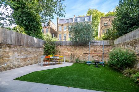 Harfield Gardens-31.jpg