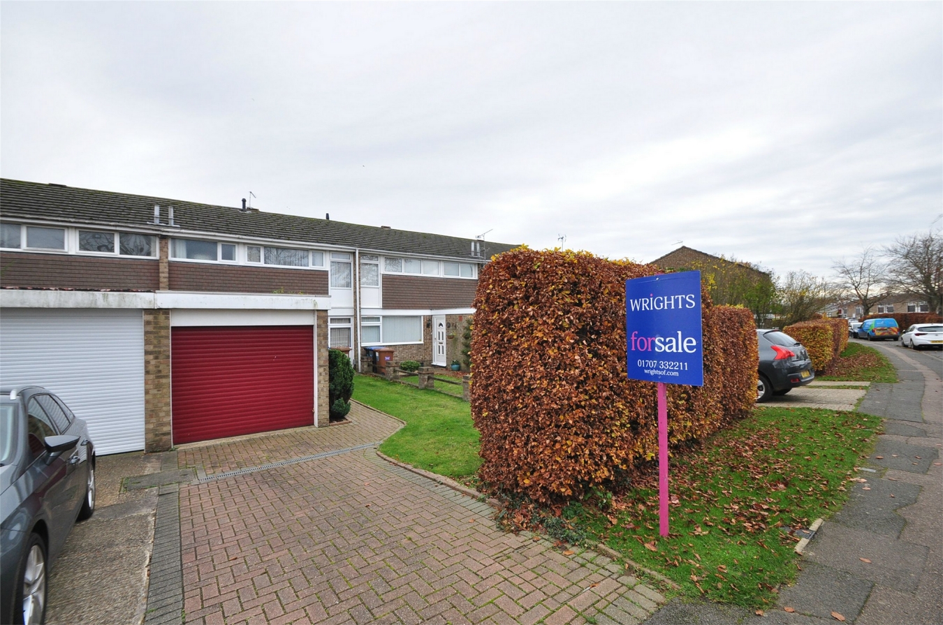 3 bedroom Terraced House for sale in WELWYN GARDEN CITY