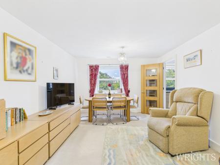 Living dining area