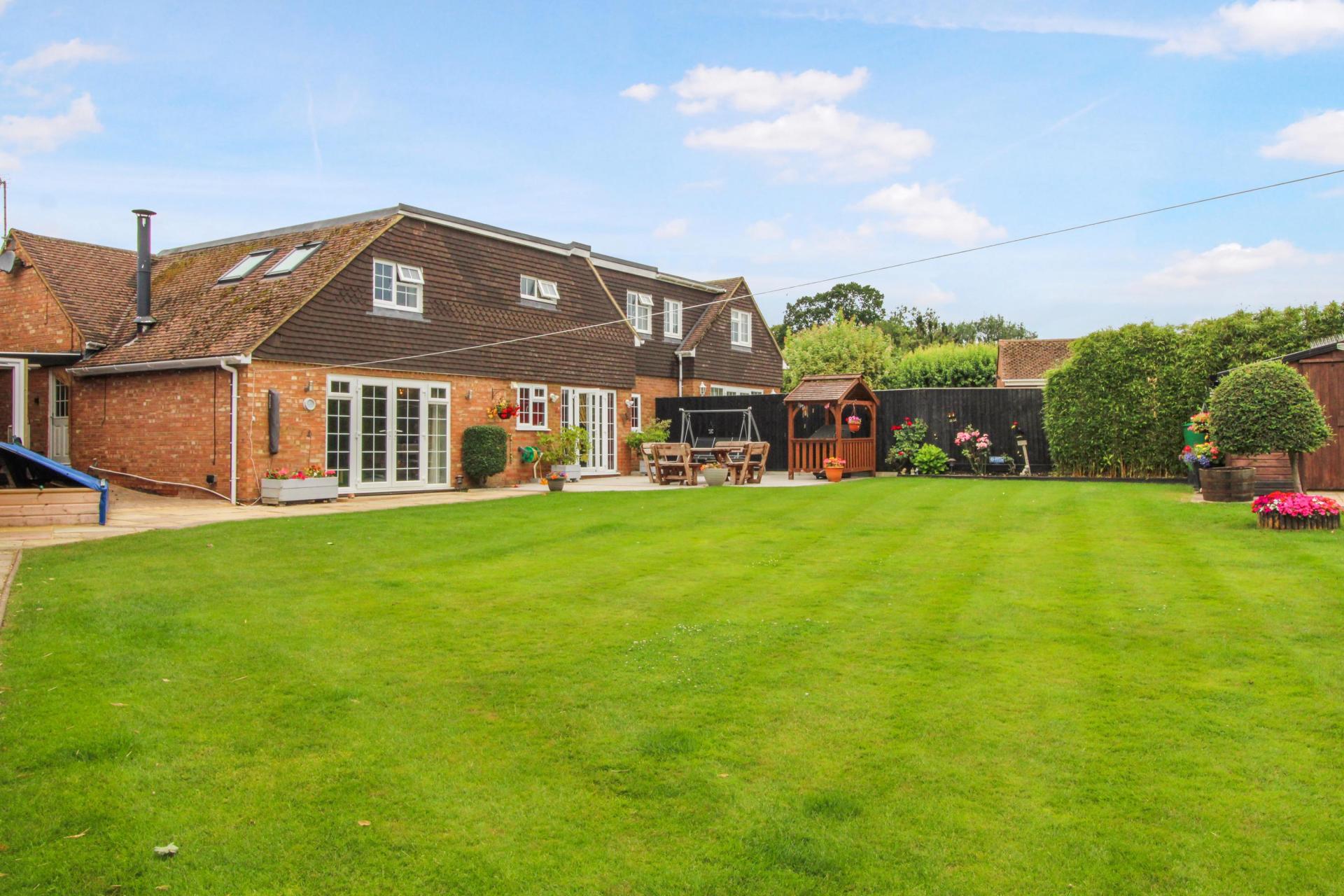 6 bedroom Bungalow for sale in Great Kingshill