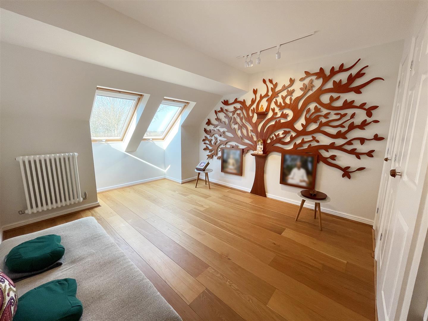 4 bedroom Detached House for rent in Bushey