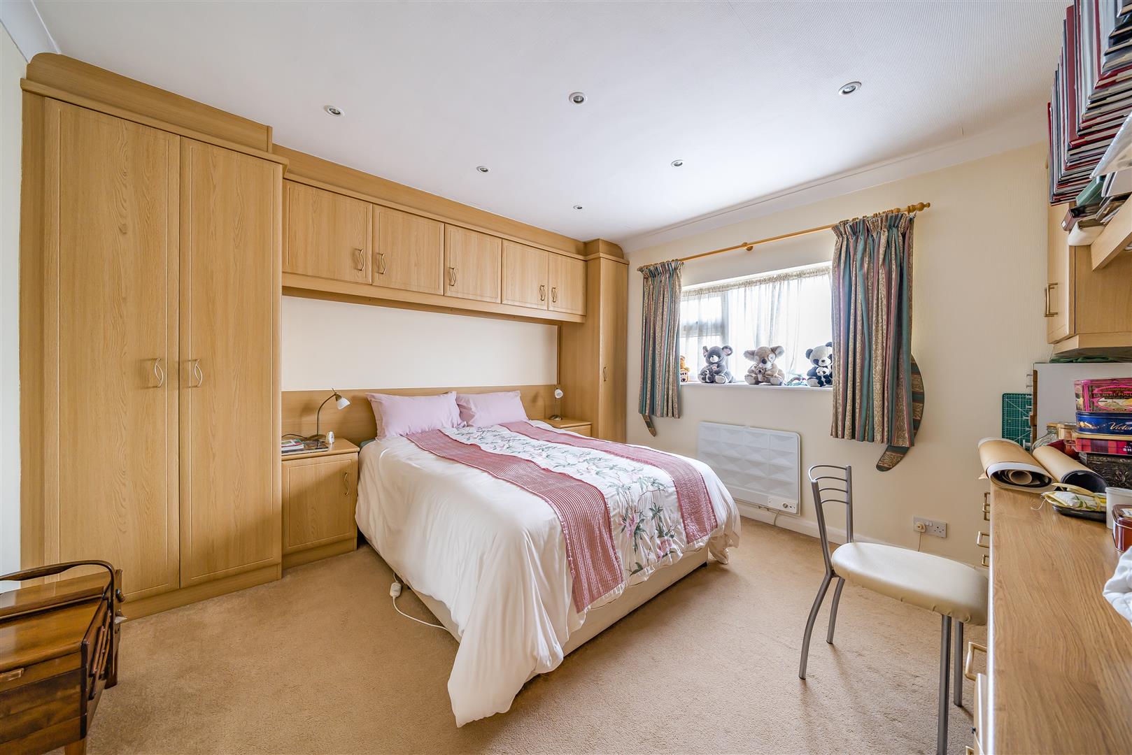 4 bedroom Detached Bungalow for sale in Bushey