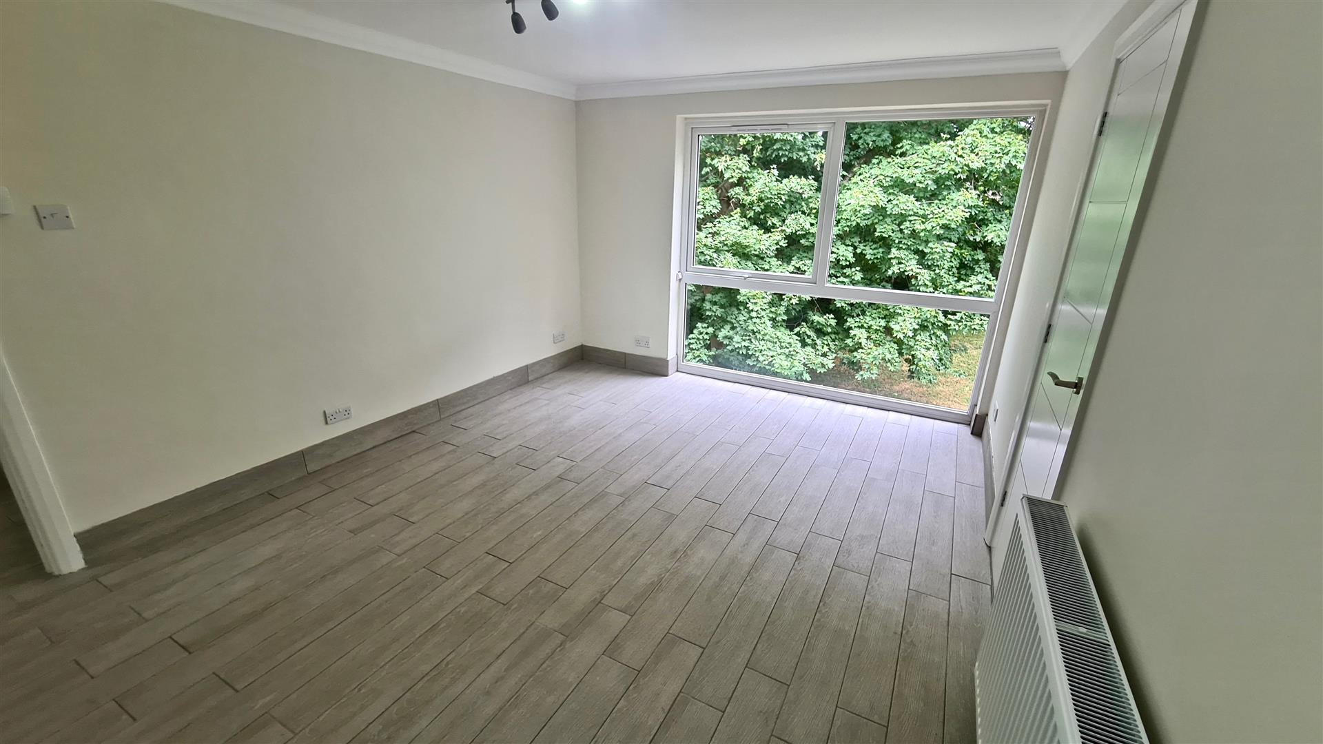 1 bedroom Flat for sale in Bushey