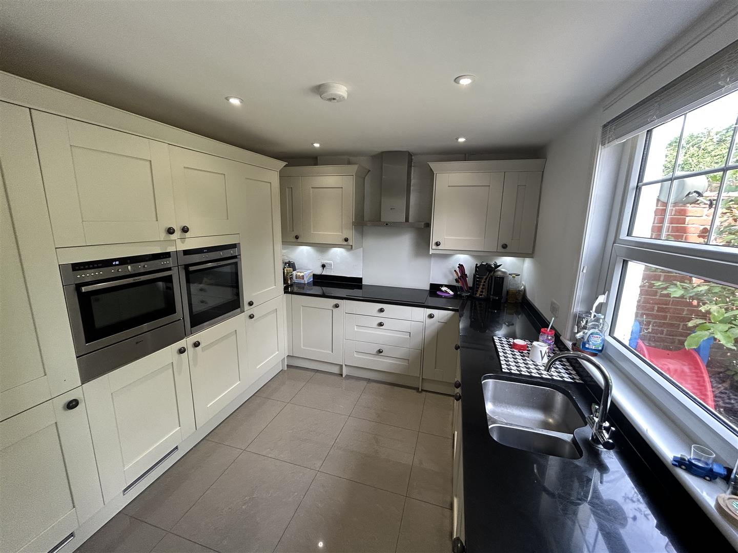 4 bedroom Detached House for sale in Bushey