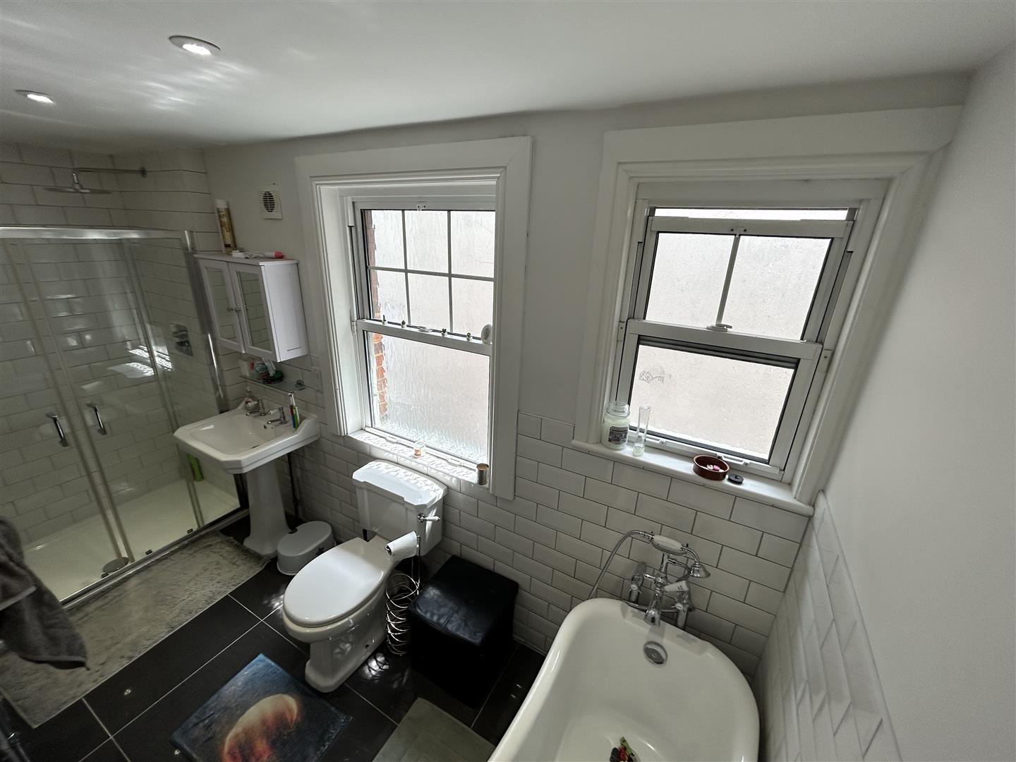 4 bedroom Detached House for sale in Bushey