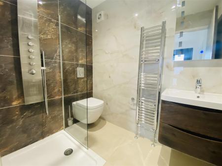 Shower Room: