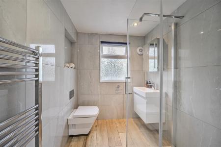 Family Shower Room: