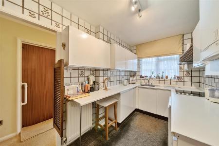 Kitchen: