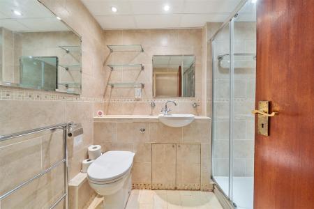 Shower Room: