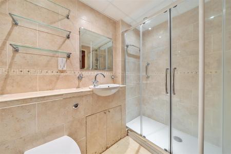 Shower Room: