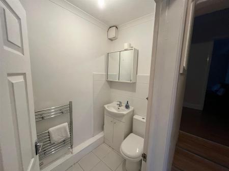 Shower Room: